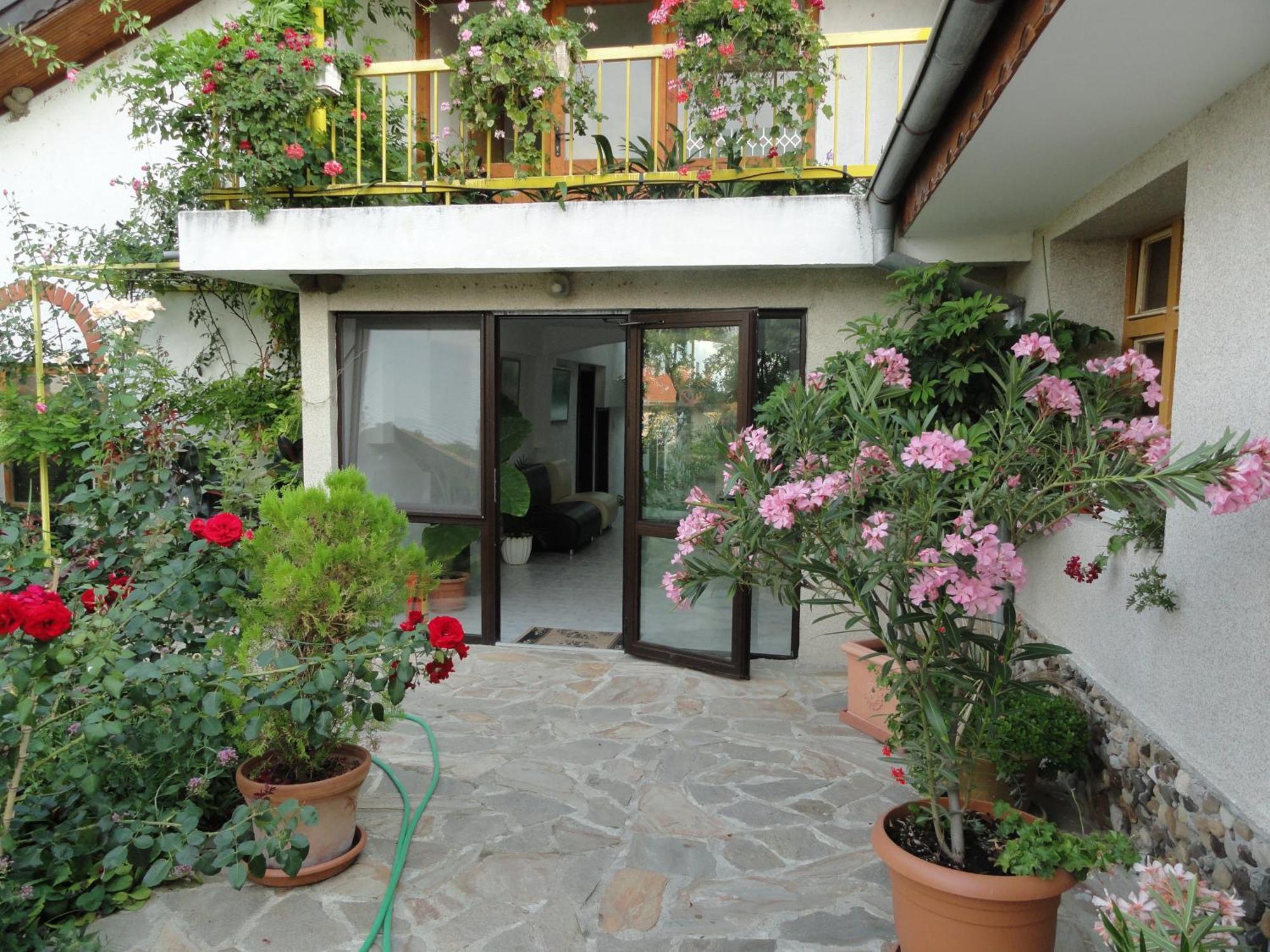Family Hotel Belvedere Dŭlgopol 外观 照片